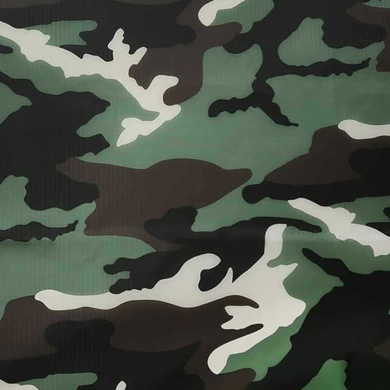 Cad é Fabraic Uiscedhíonach Camo agus Cén fáth a bhfuil sé Riachtanach le haghaidh Úsáid Lasmuigh agus Tionsclaíoch?